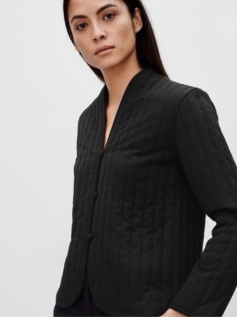 Aritzia Talula Bolton Quilted V-Neck Frog Button Jacket Black - Size S